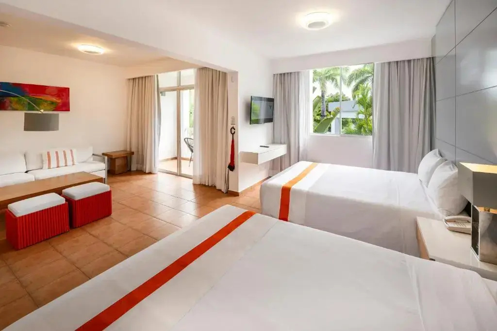 Amnesia Double Junior Suite with garden view twin beds