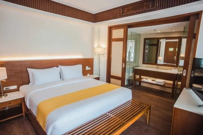 Deluxe Double room (full double bed)