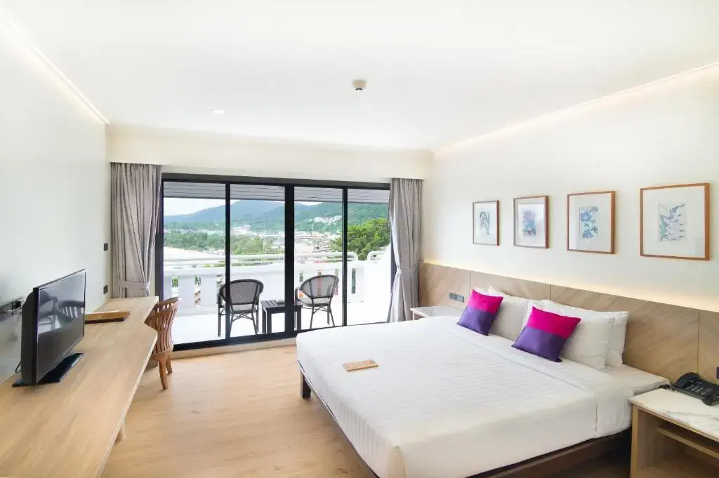 Deluxe Double room with sea view (full double bed)