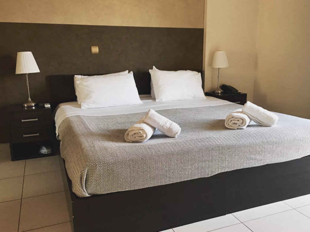 Acropolis Quintuple Apartment