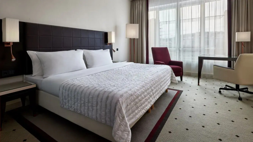 Executive Double room (full double bed)
