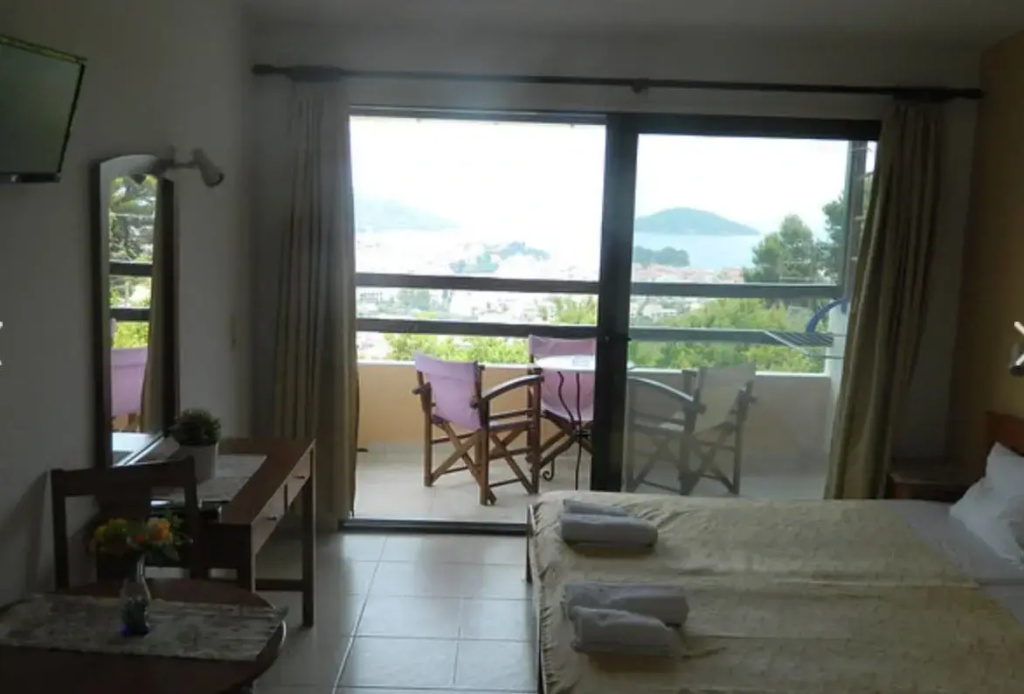 Double Studio with sea view (twin beds)