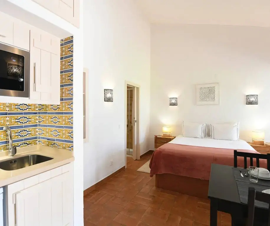 Double Studio with balcony (full double bed)