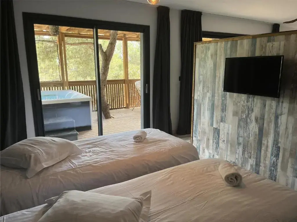 Quadruple Suite
