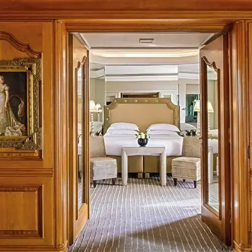 Presidential San Pietro Double Suite (full double bed)