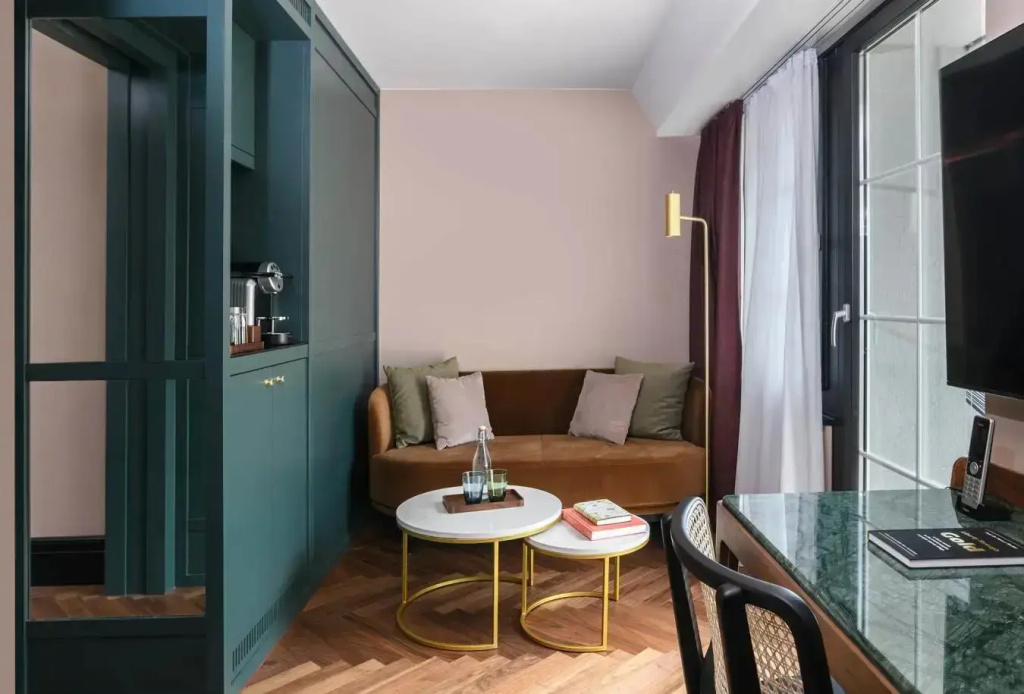 Grand Deluxe Double room with balcony (çift kişilik yatak)