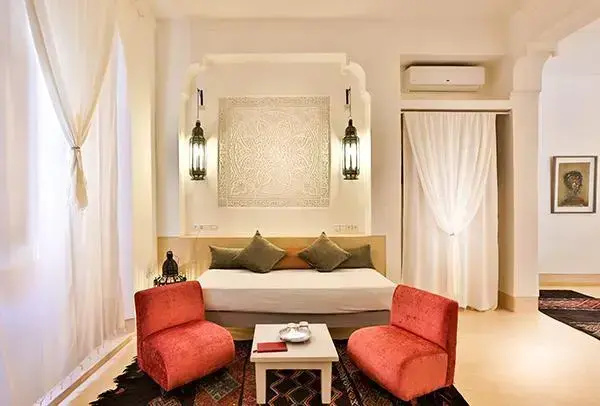 Deluxe Double Suite (full double bed)