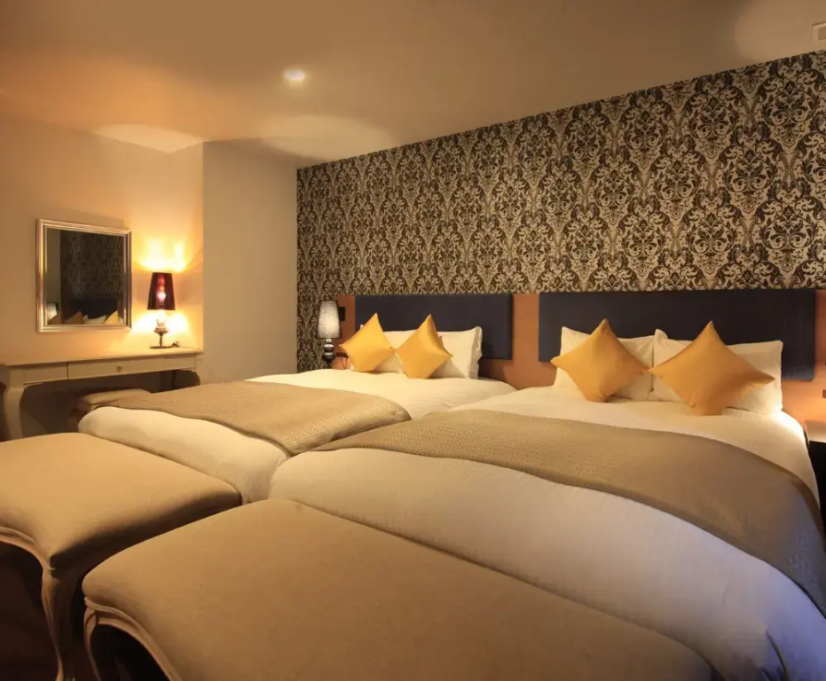 Superior Annex Quadruple room