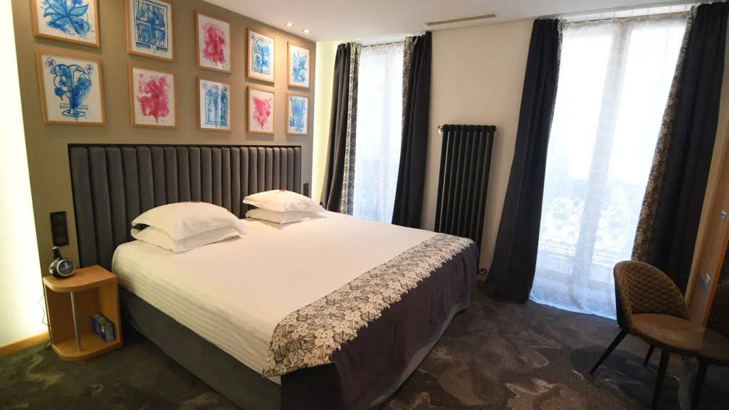 Privilege Superior Double room with balcony (full double bed)