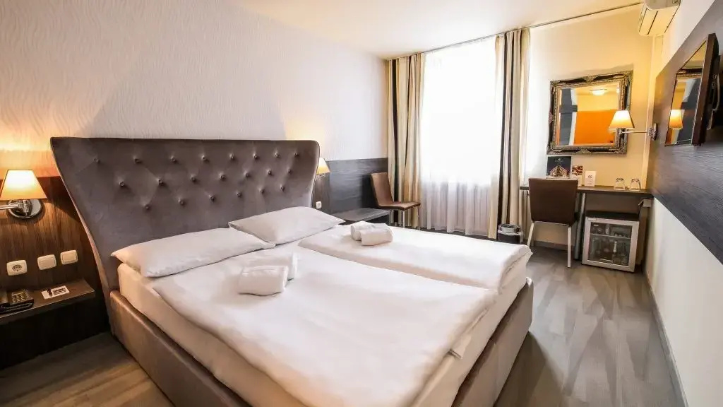 Standard Double room (full double bed)