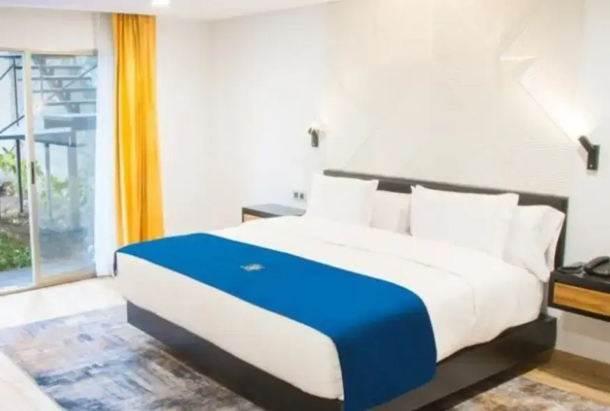 Pool Master Double Suite (full double bed)