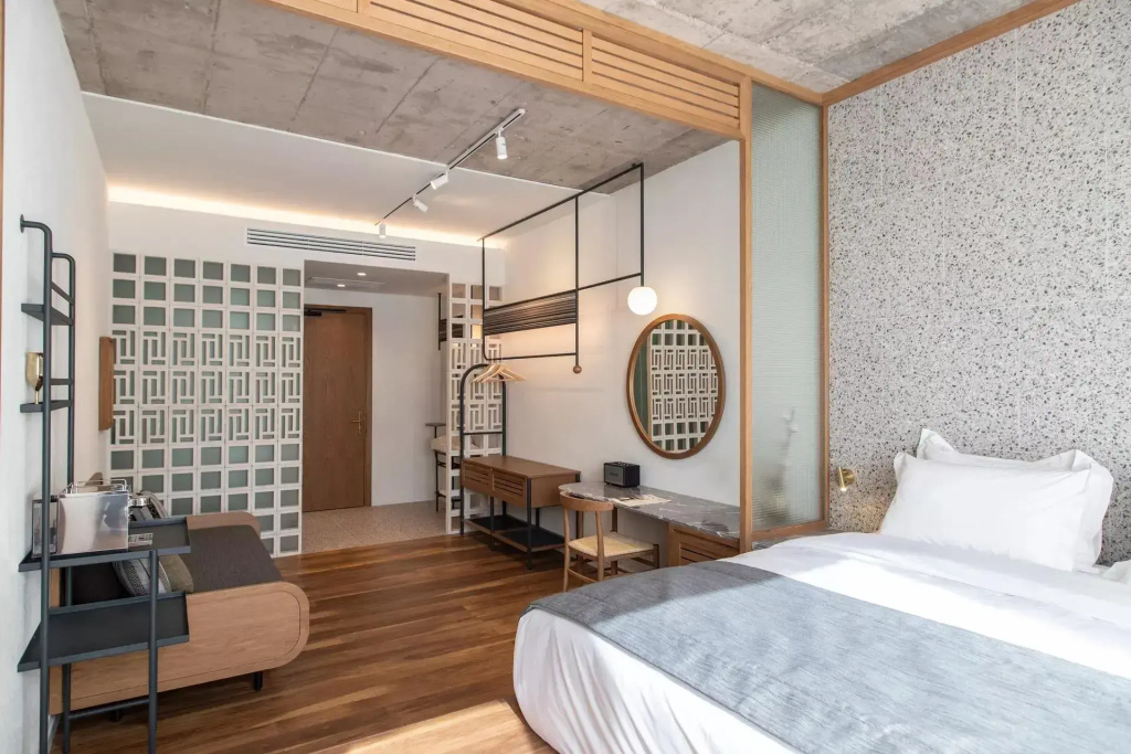 Extra Large Double room (full double bed)