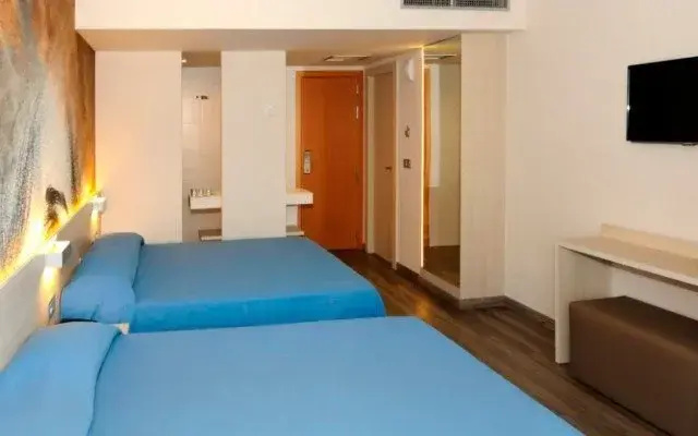 Riviera Hotel - Chambres