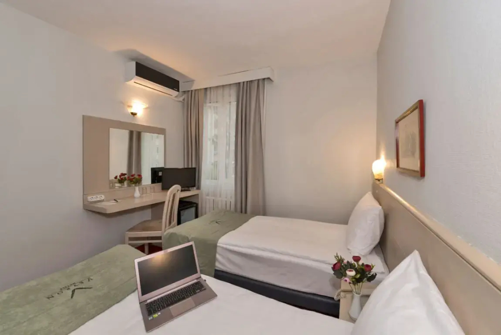 Standard Double room twin beds