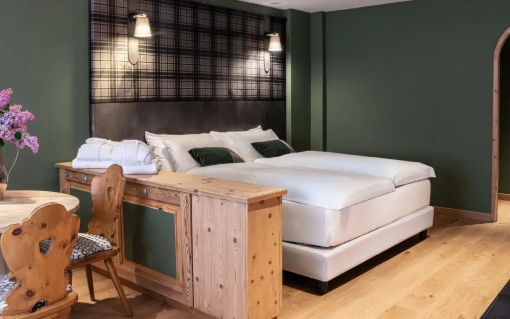 Double Junior Suite with balcony (full double bed)