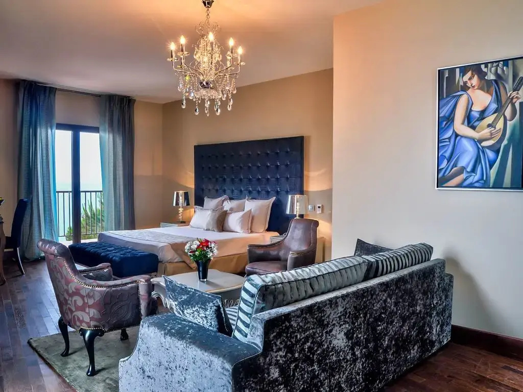Master Double Junior Suite (full double bed)