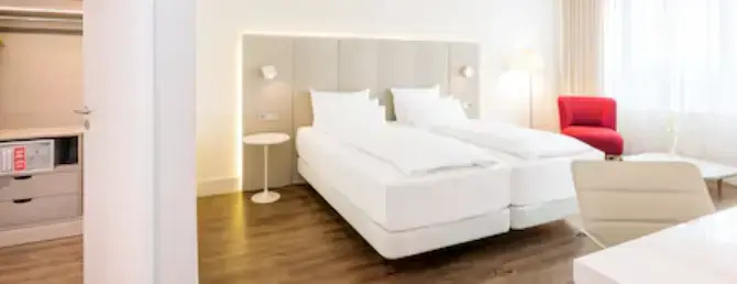Double Suite (full double bed)