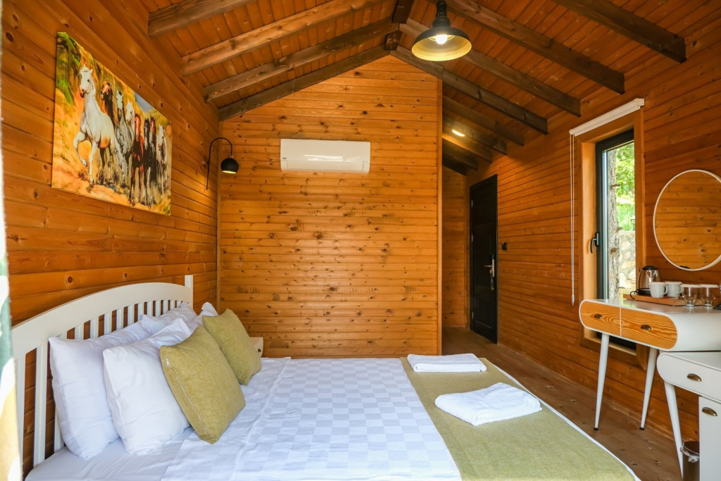 Double Bungalow (full double bed)