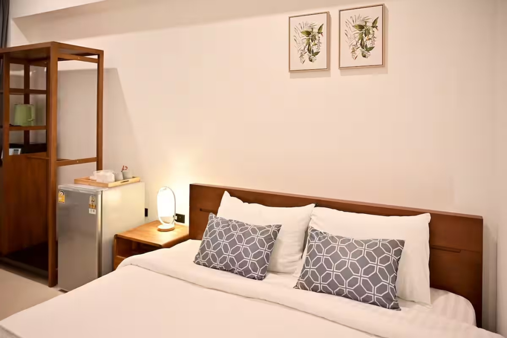 Superior Double room (full double bed)