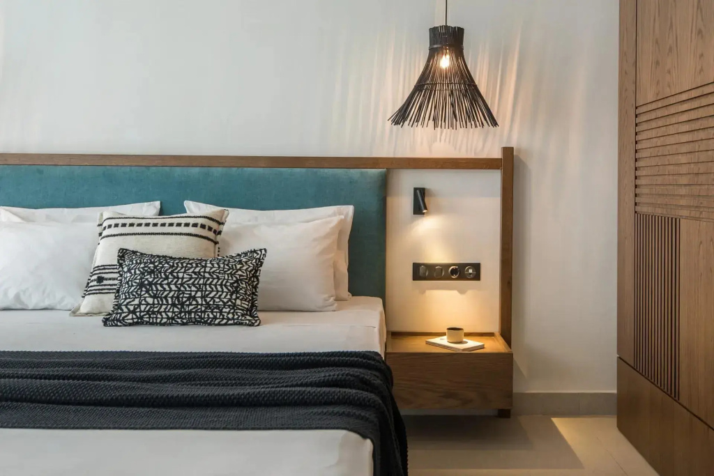 Double Family room seafront (full double bed)