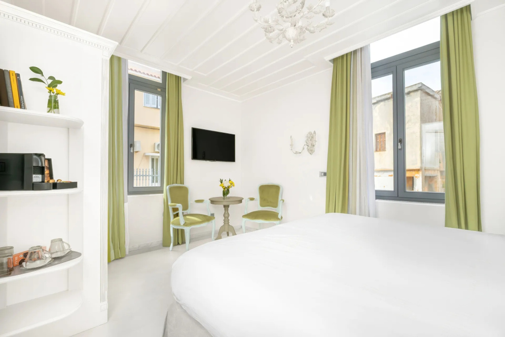 Double Junior Suite (twin beds)