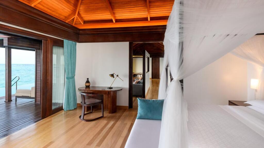 Sheraton Maldives Full Moon Resort & Spa