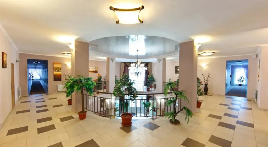 Lobby & Reception
