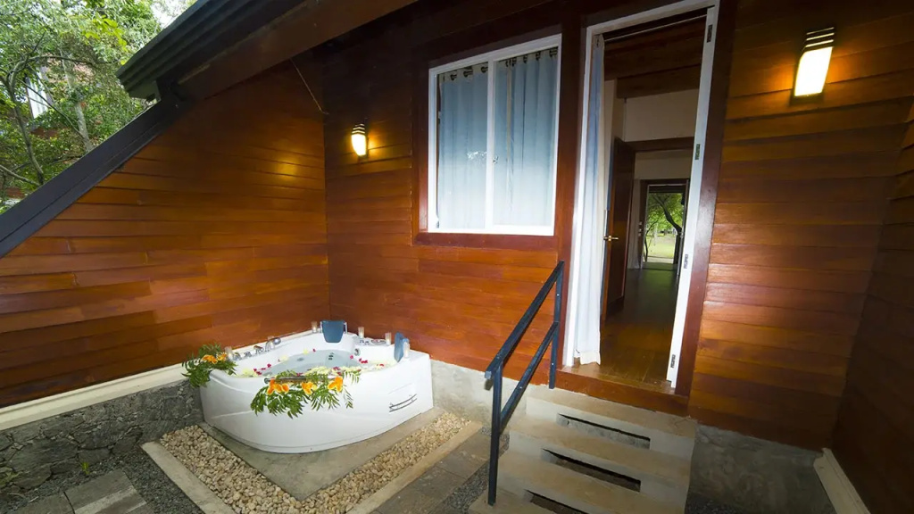 Balcony & Terrace