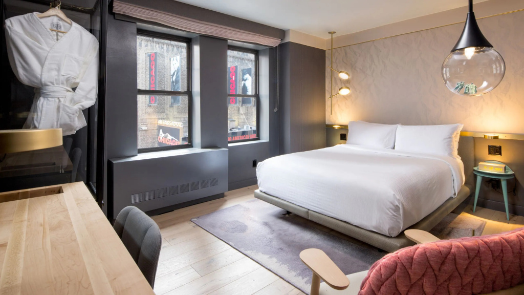 Double room (full double bed)