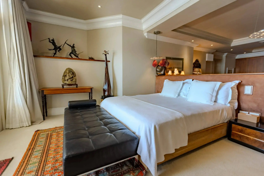Emperor Double Suite (full double bed)