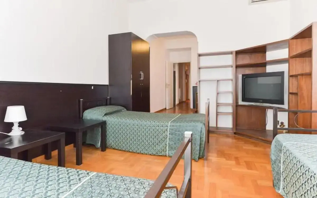 Triple room