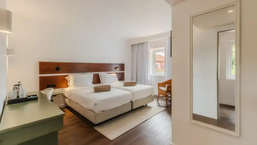 Double room with garden view (twin beds)