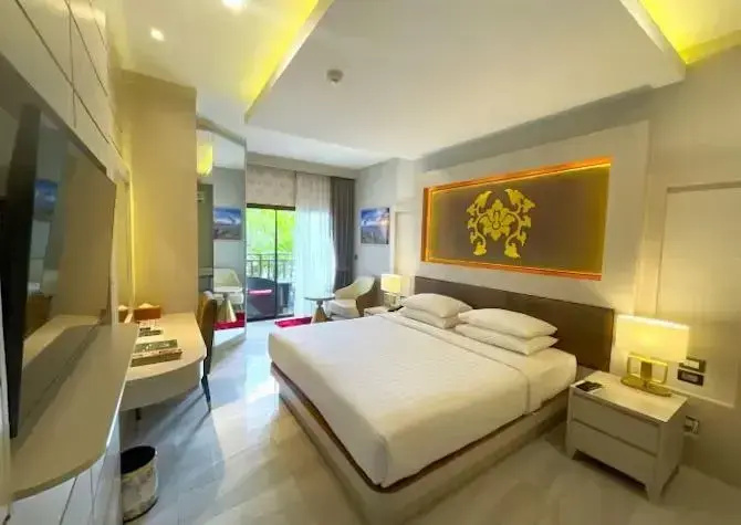 Deluxe Premium Double room with balcony (full double bed)