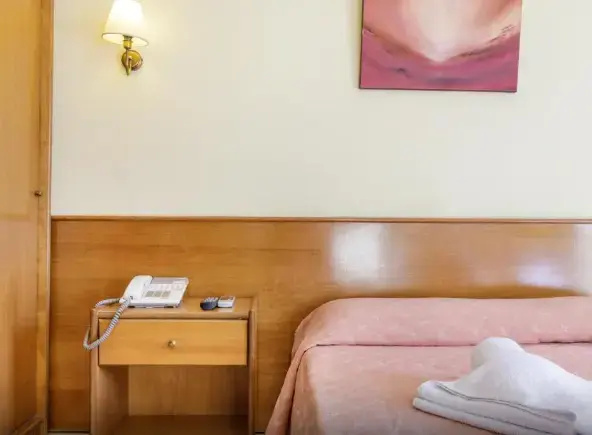 Double room (full double bed)