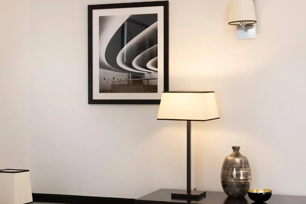 Hotel Aiglon 71