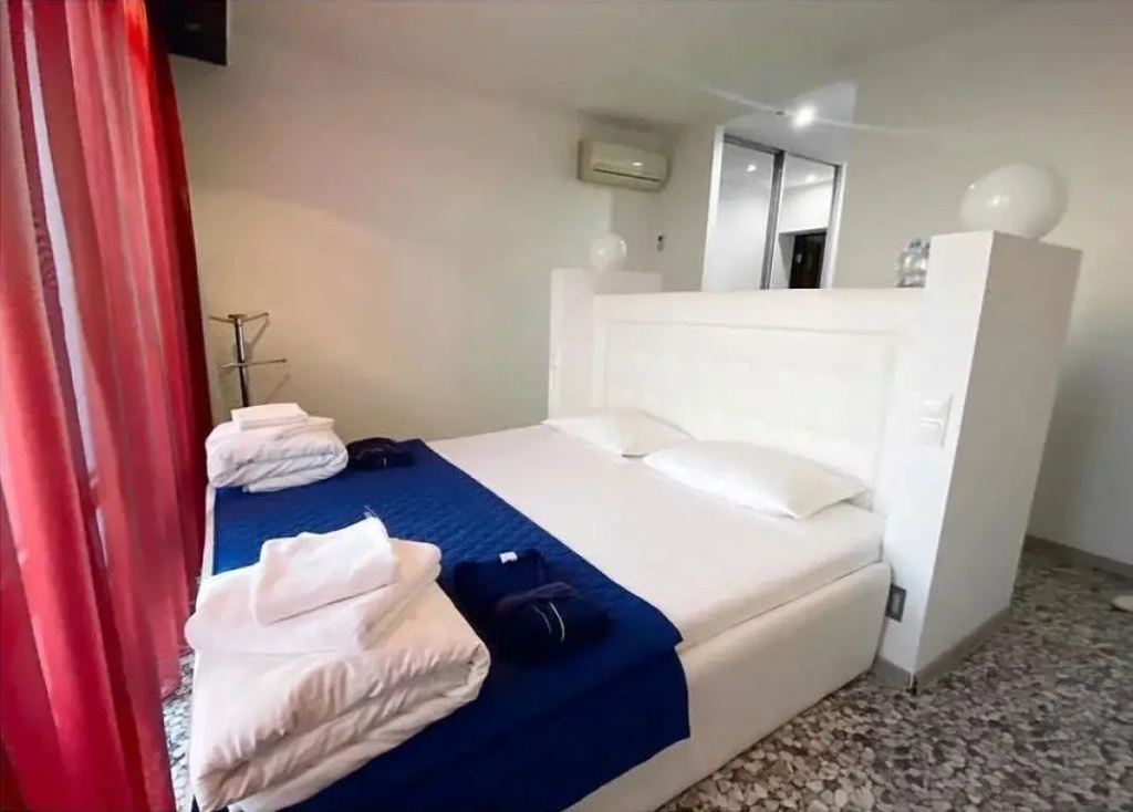 Atmosfera Detox & Spa Room Type - Standard Premium Double room with sea view full double bed