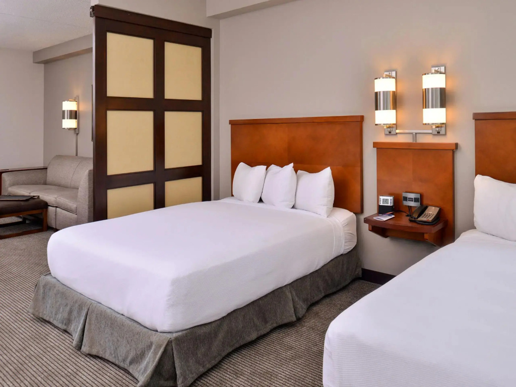 Hyatt Place Garden City - Chambres