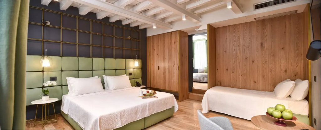 Exclusive Triple room with canal view