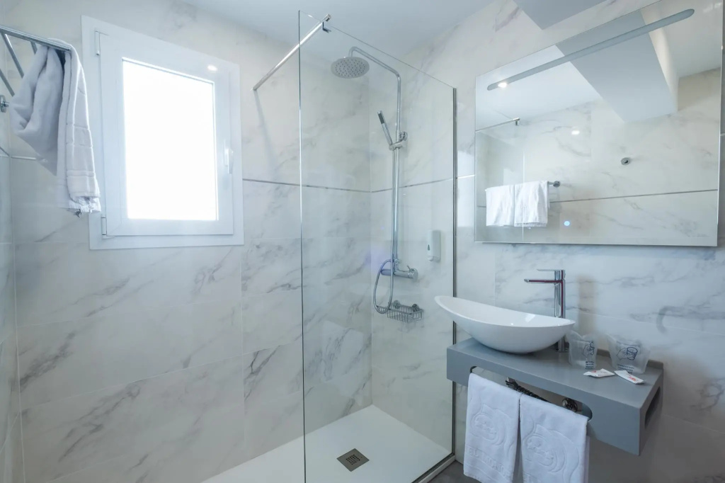 Hotel Monopol - Chambres
