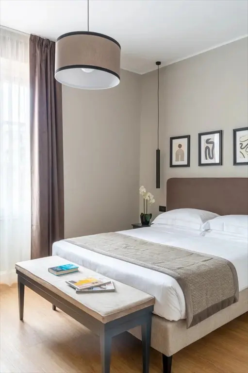 Deluxe Double room (full double bed)