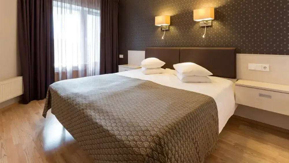Standard Double Suite (full double bed)