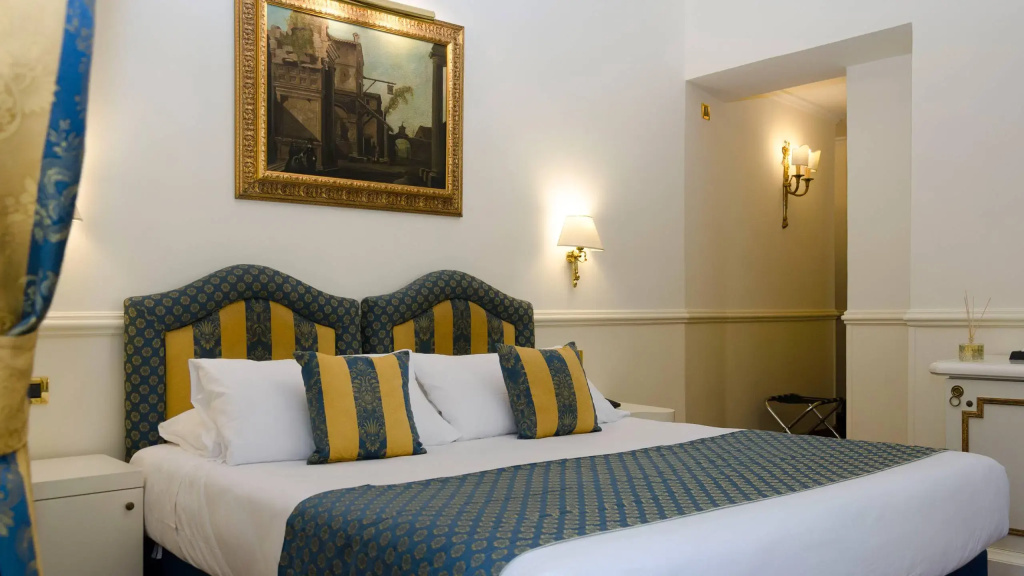 Double room (full double bed)