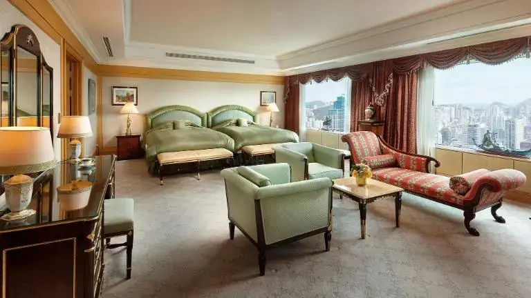 Royal Double Suite twin beds