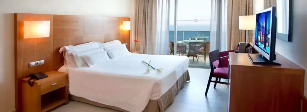 Supreme Double room (full double bed)