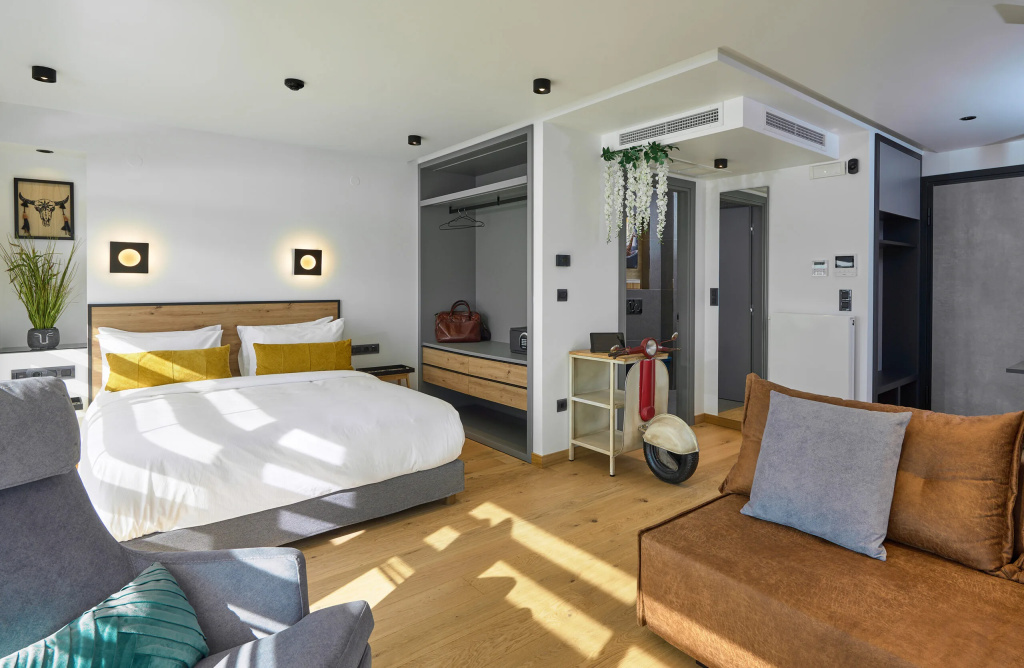Deluxe Double Suite with sea view (full double bed) (bed type is subject to availability)