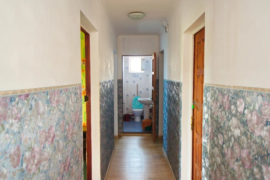 Трёхместный номер Улучшенный с балконом в Ninel