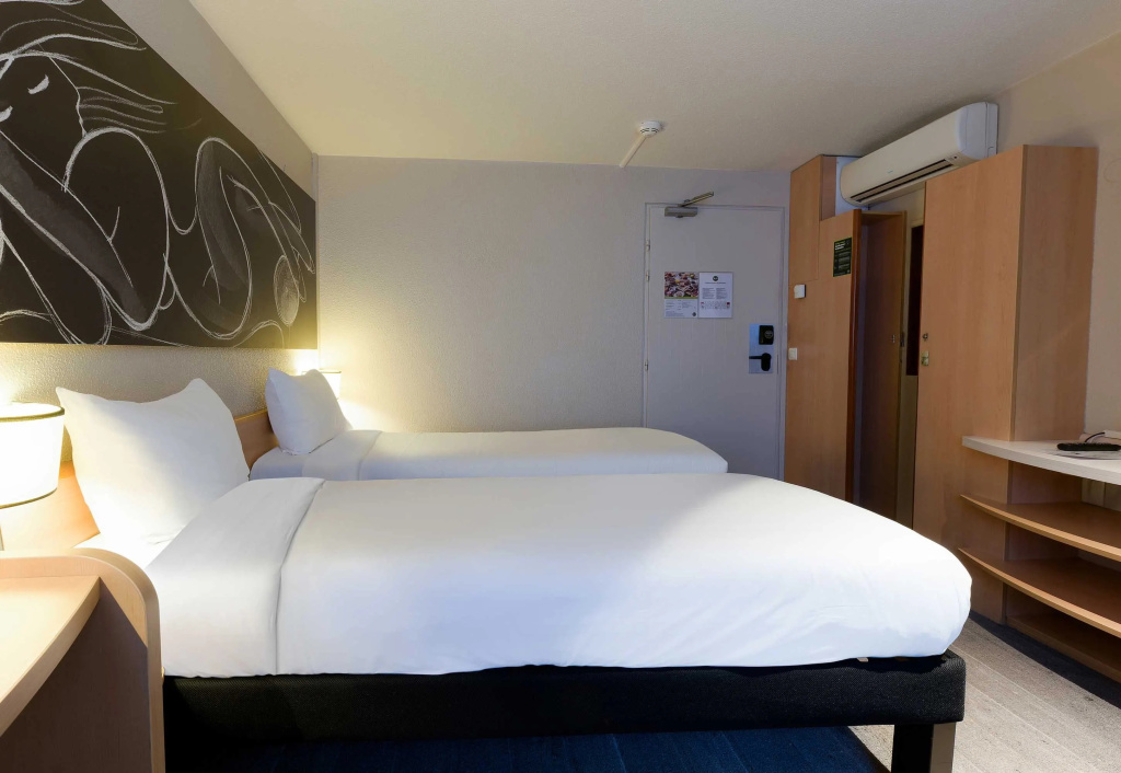 Double room (twin beds)