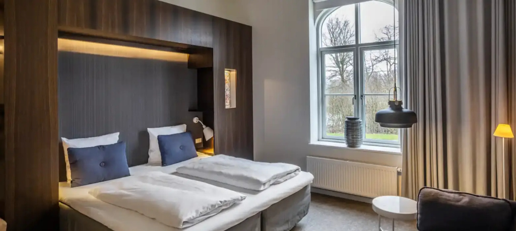 Standard Plus Double room (full double bed)