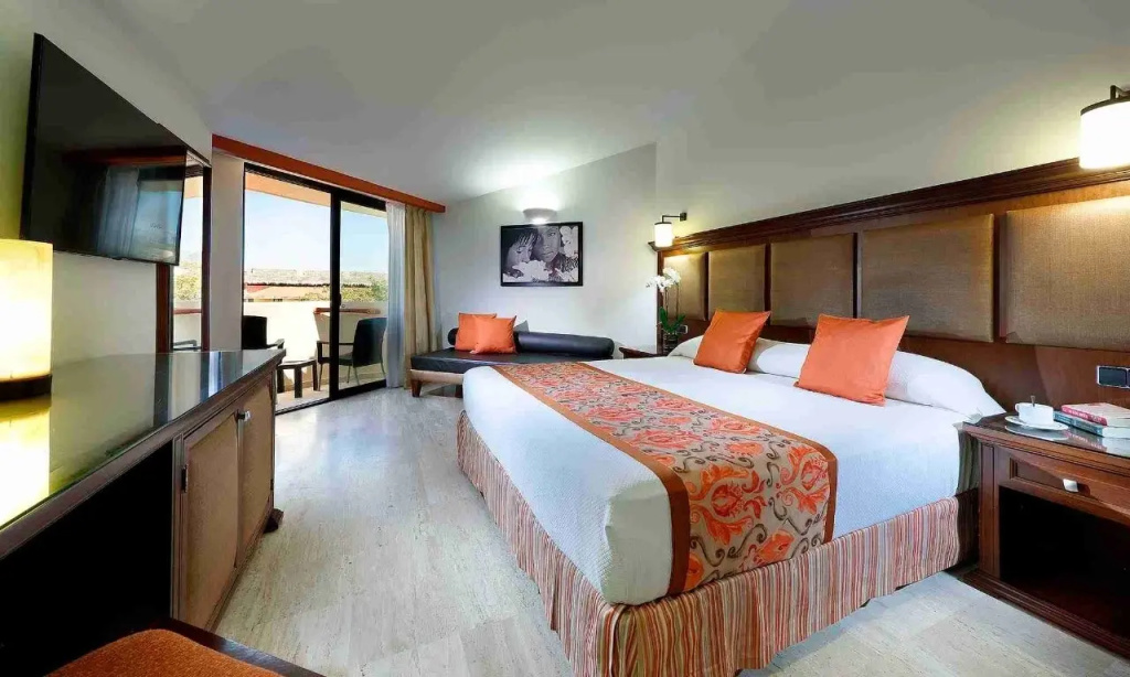 Double Suite with panoramic ocean view (full double bed)