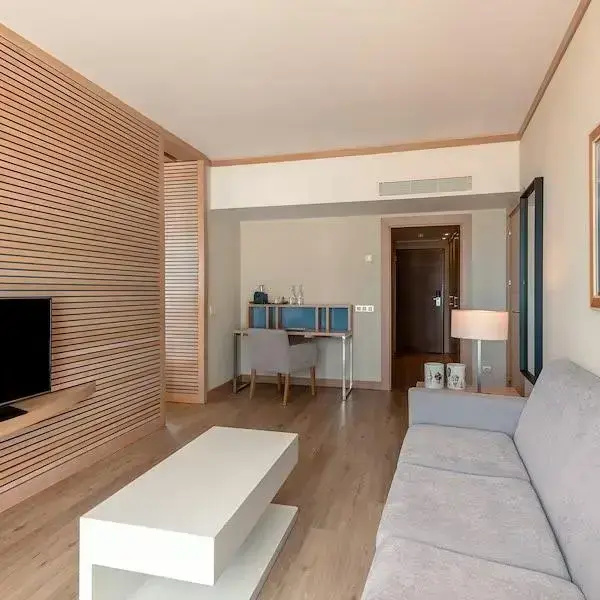 Sesimbra Oceanfront Hotel - Chambres